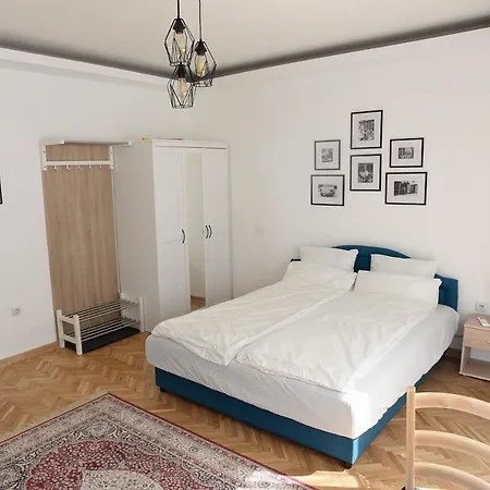 Charm Apartment *