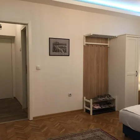 Charm Apartment *